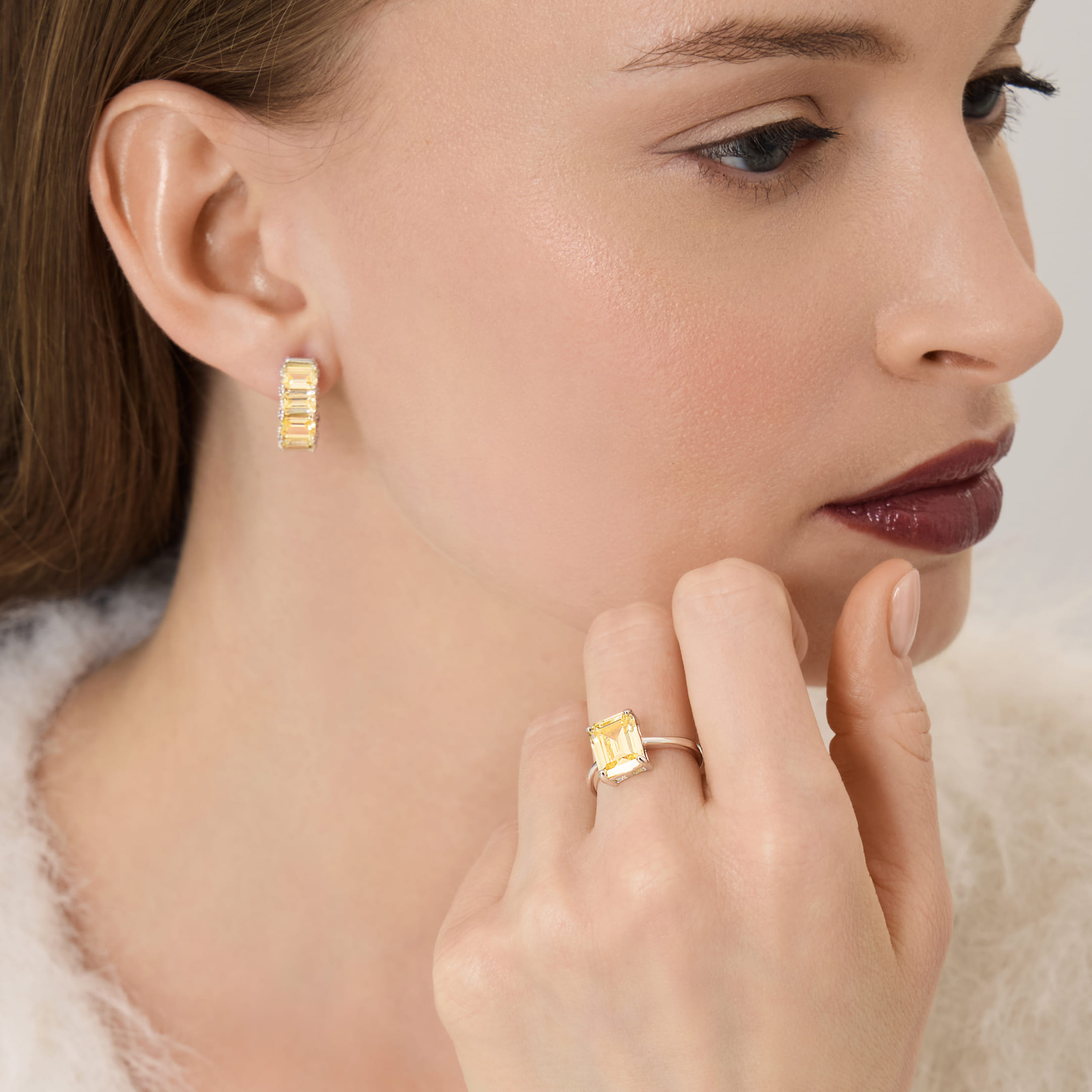 Серебряное кольцо с кубическим цирконием