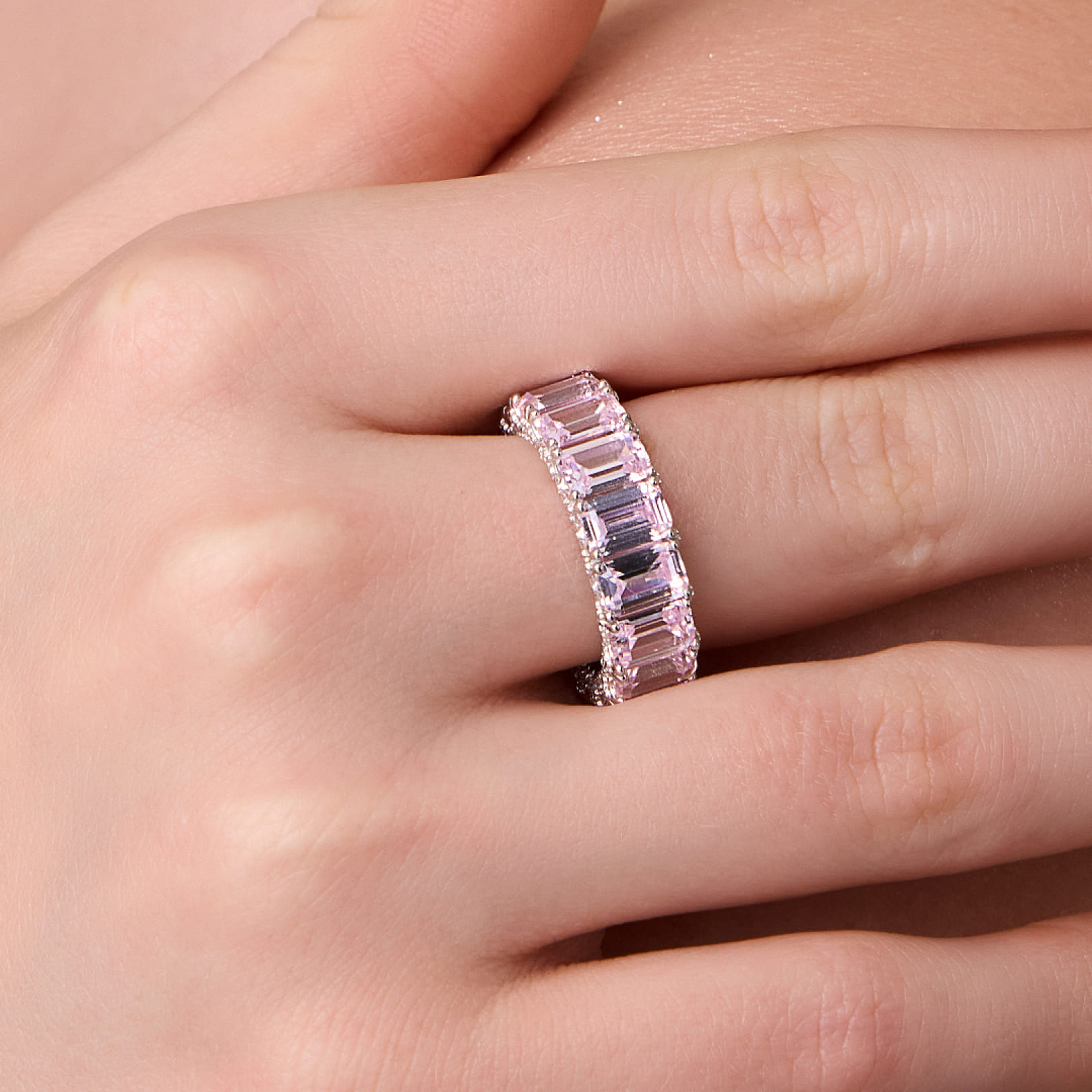 Серебряное кольцо с кубическим цирконием