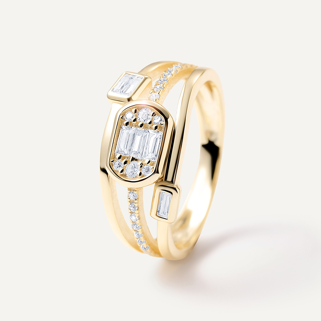 Серебряное кольцо с кубическим цирконием