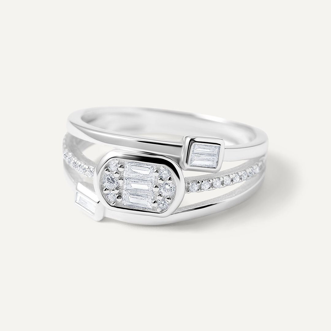 Серебряное кольцо с кубическим цирконием