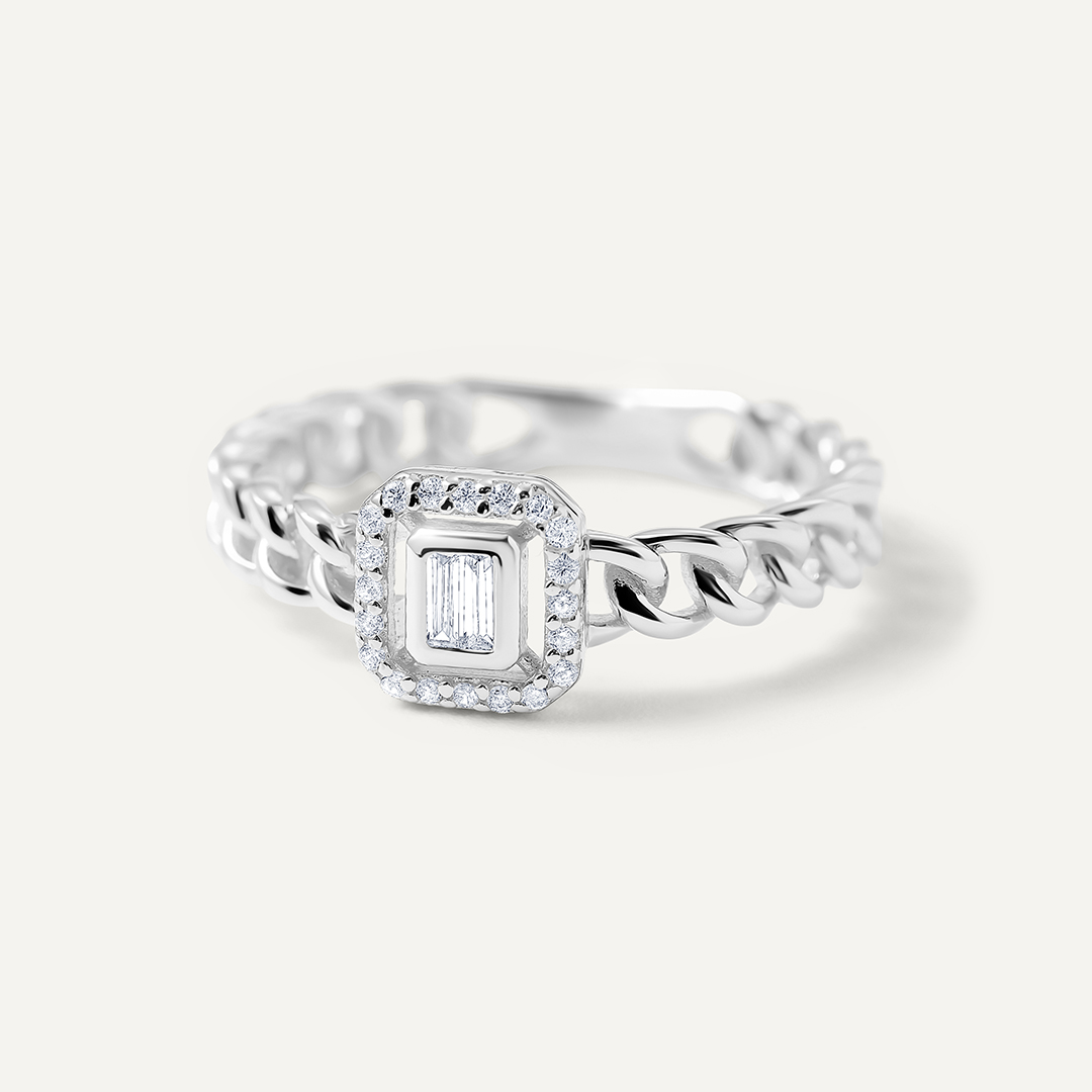 Серебряное кольцо с кубическим цирконием