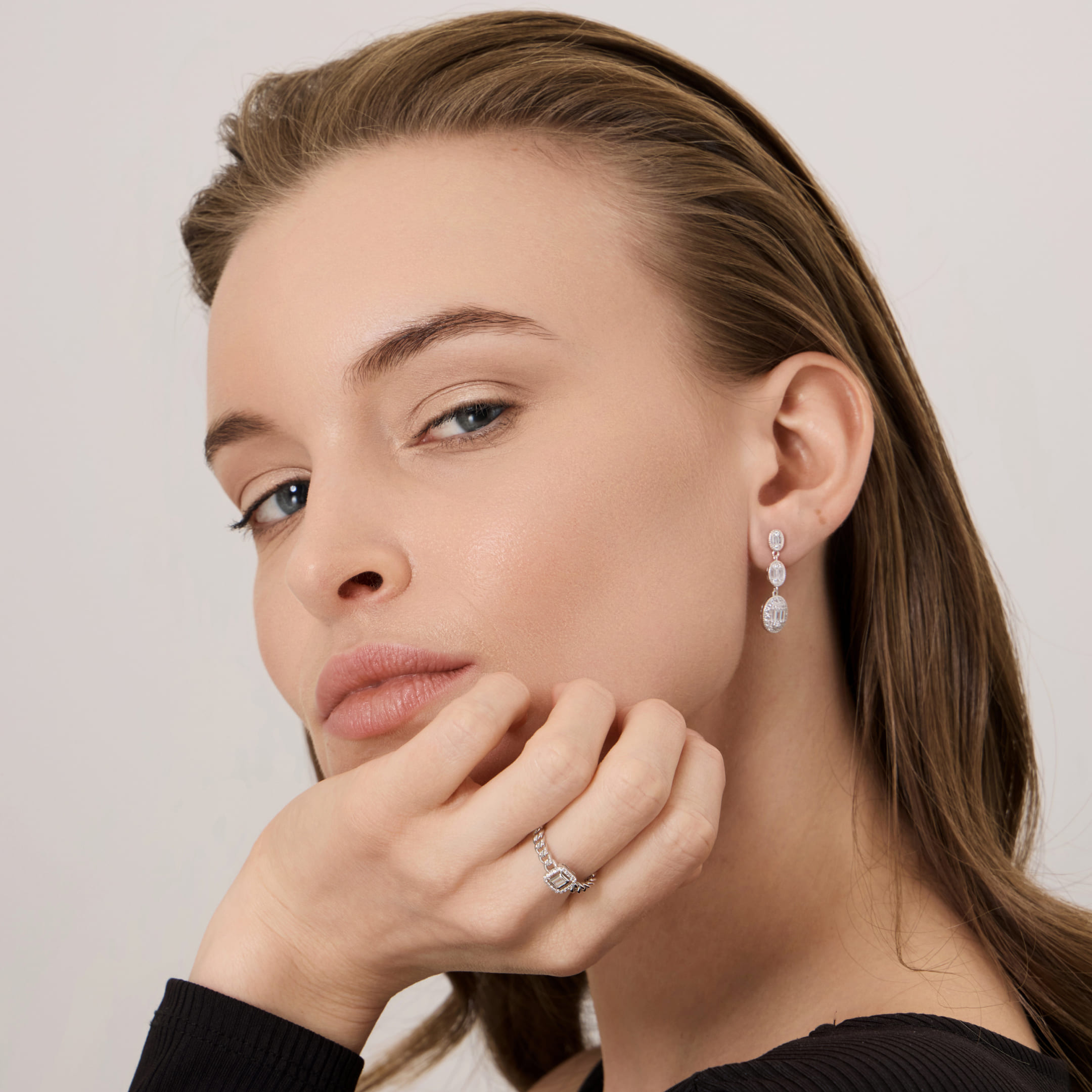 Серебряное кольцо с кубическим цирконием