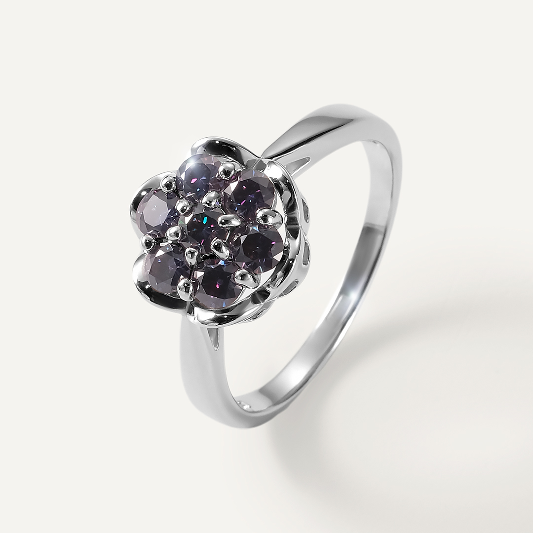 Серебряное кольцо с фиолетовыми муассанитами "Цветок"