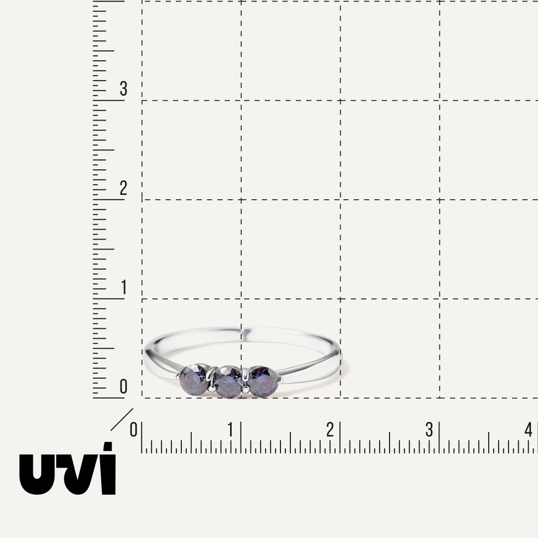 Серебряное кольцо с фиолетовыми муассанитами