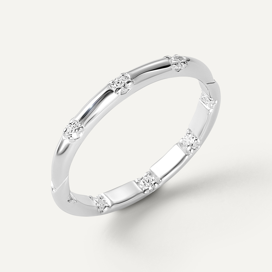 Серебряное кольцо с синим муассанитом