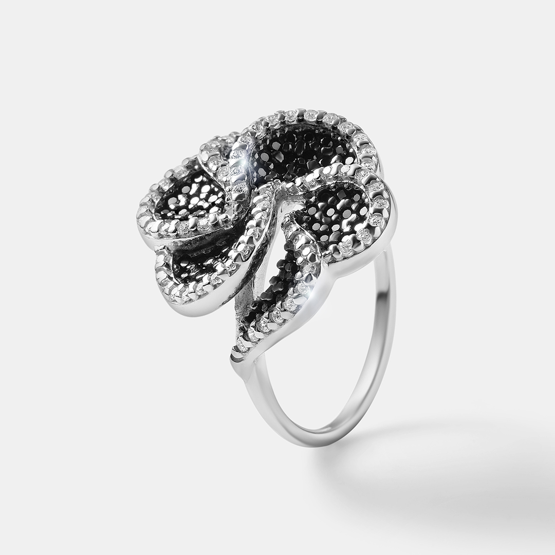 Серебряное кольцо со шпинелью