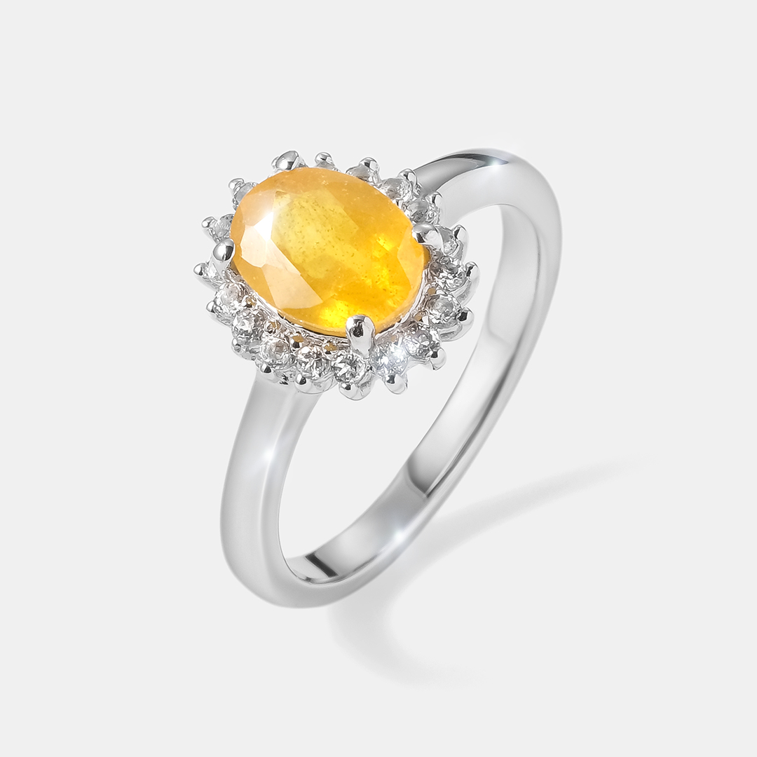 Серебряное кольцо с желтым сапфиром