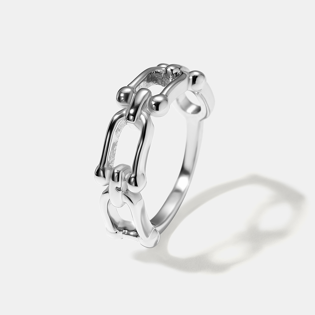 Серебряное кольцо