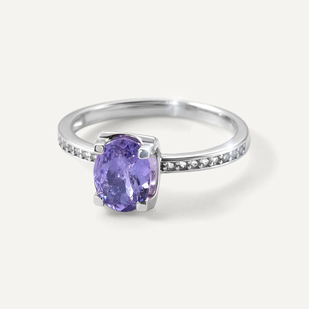 Серебряное кольцо с танзанитом