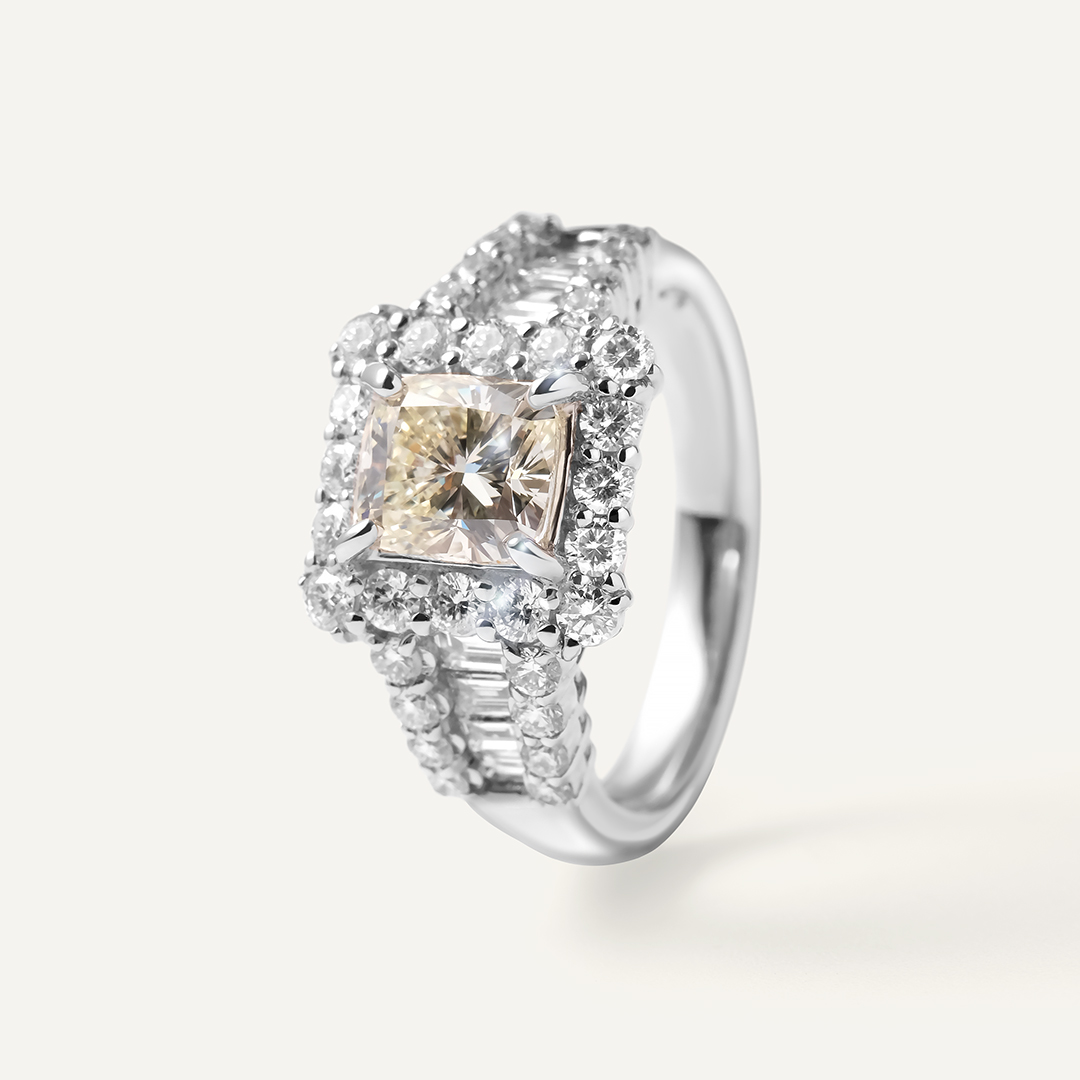 Кольцо из платины с бриллиантами