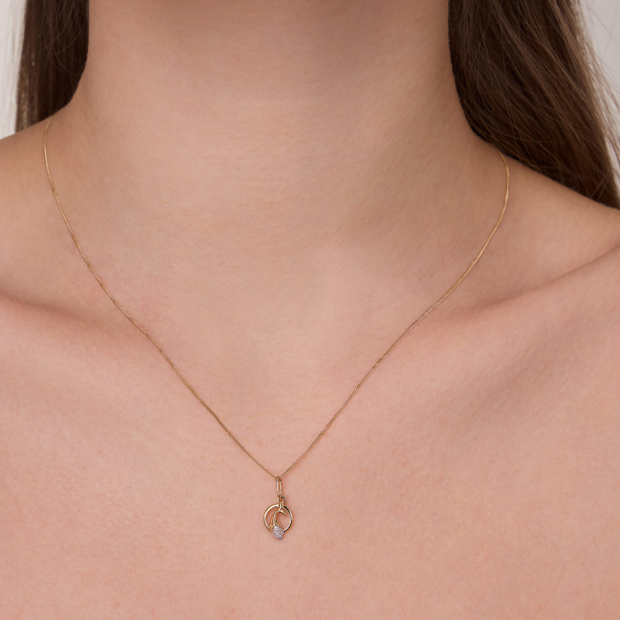 Подвеска из желтого золота с бриллиантами