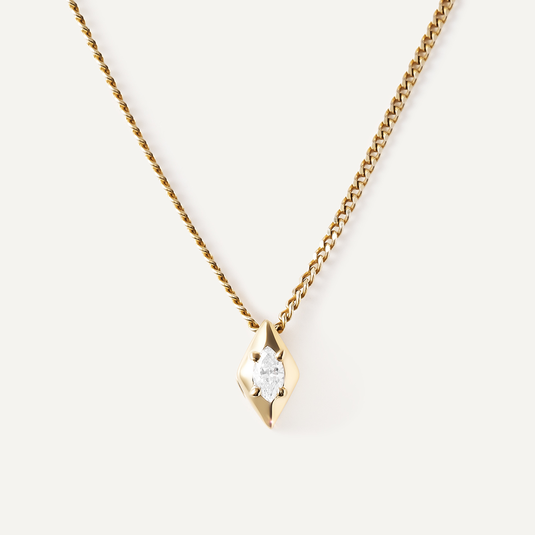 Подвеска из желтого золота с бриллиантом