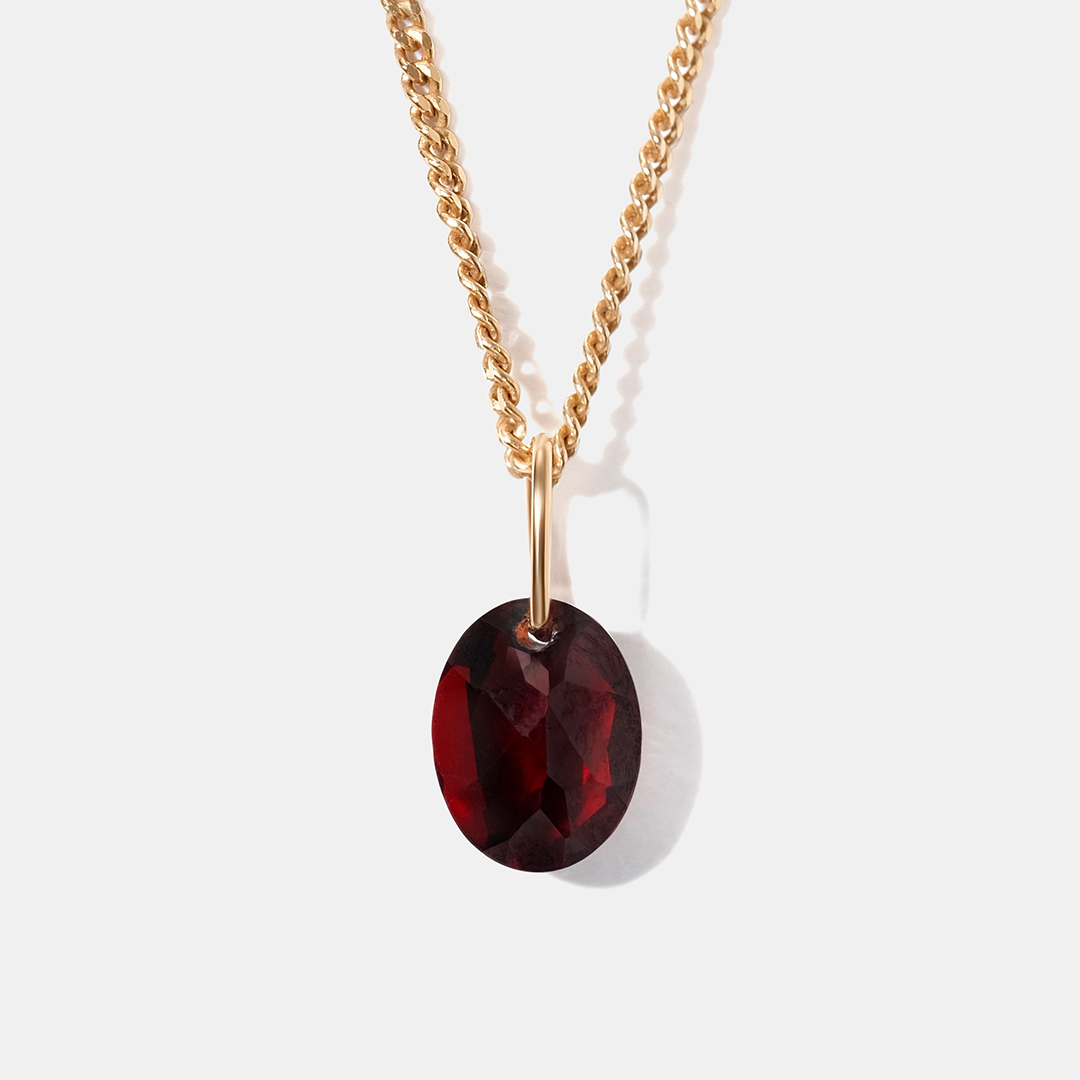 Подвеска из золота с гранатом