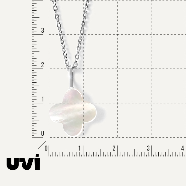 Подвеска из белого золота с перламутром "Клевер"