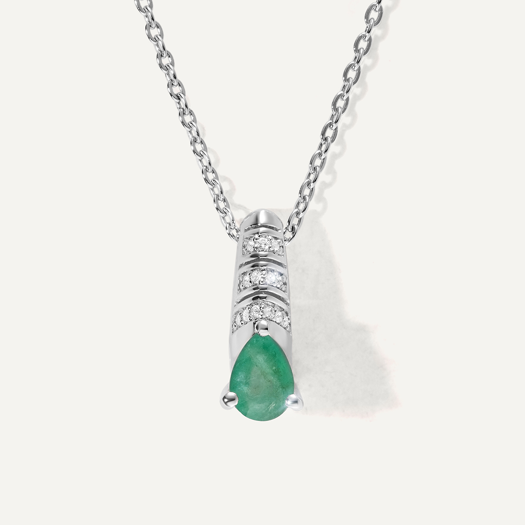 Серебряная подвеска с изумрудом
