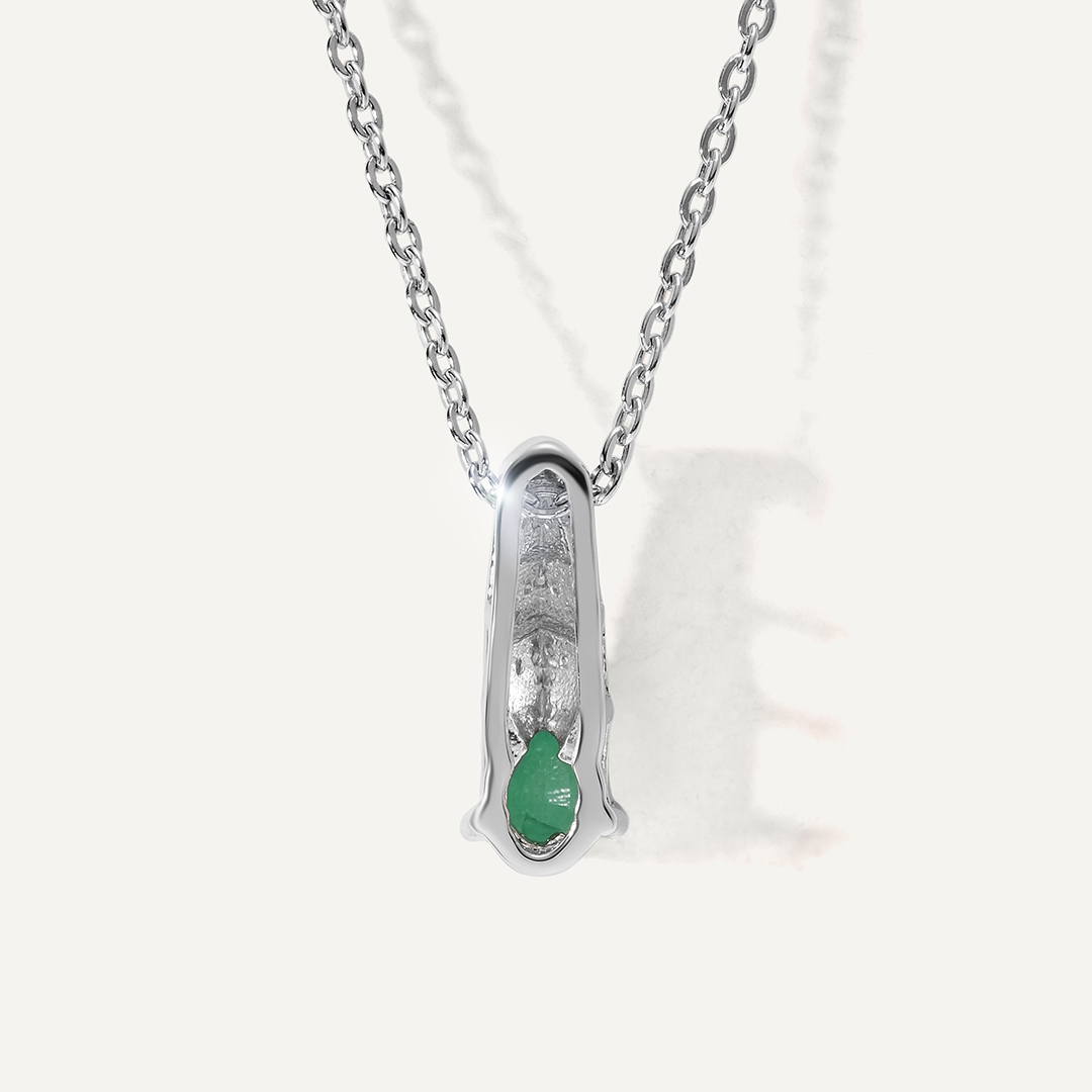 Серебряная подвеска с изумрудом