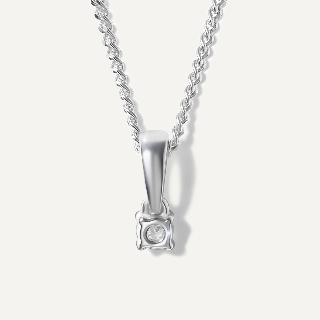 Серебряная подвеска с бриллиантом