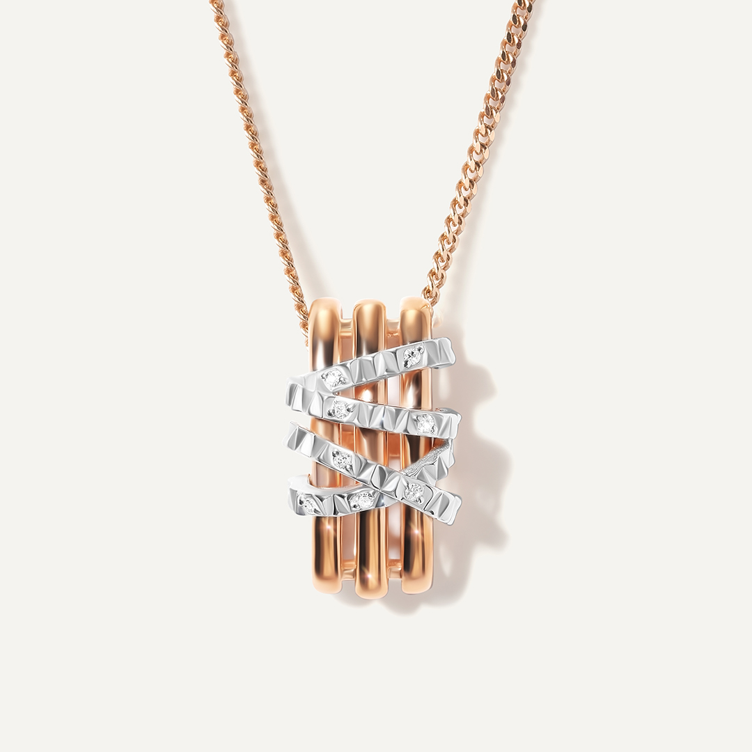 Серебряная подвеска с бриллиантами