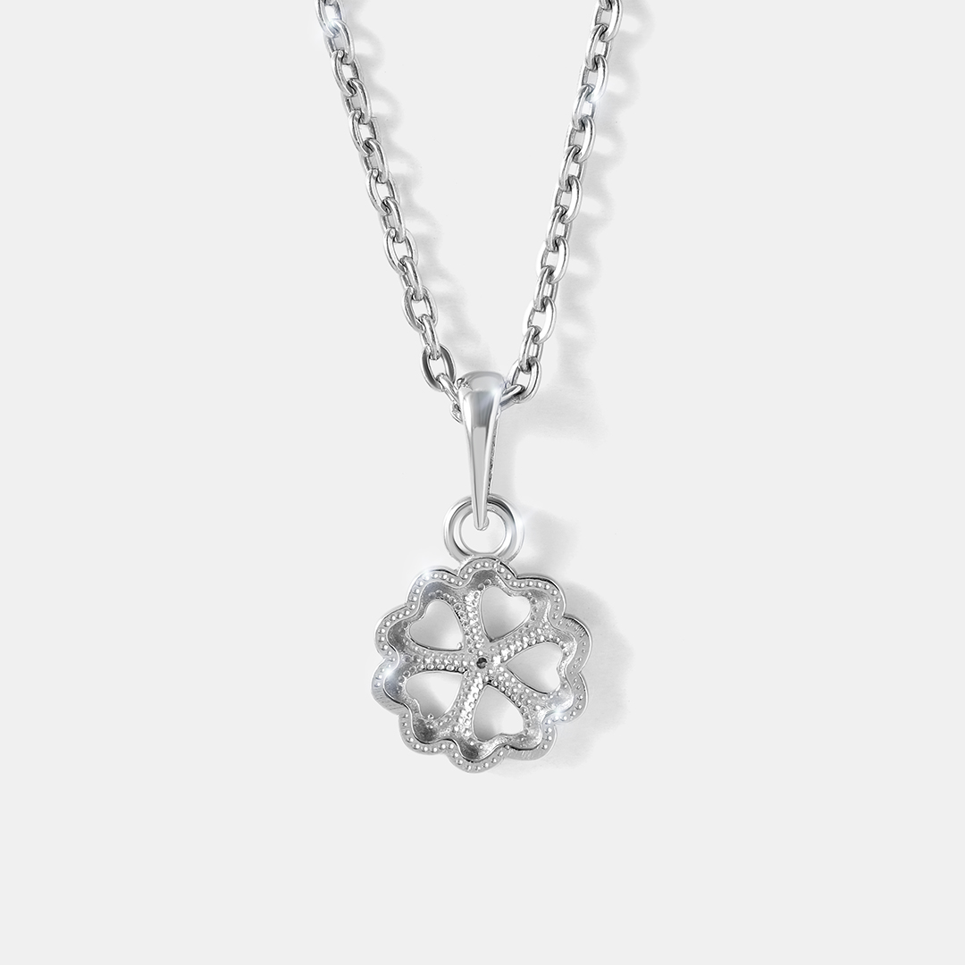 Серебряная подвеска с бриллиантом "Клевер"