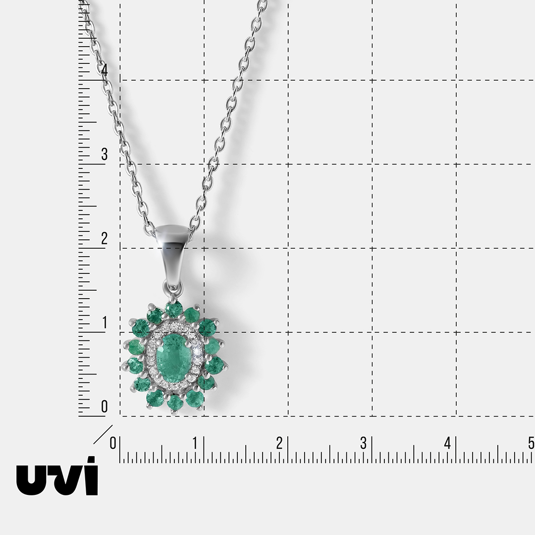 Серебряная подвеска с изумрудами