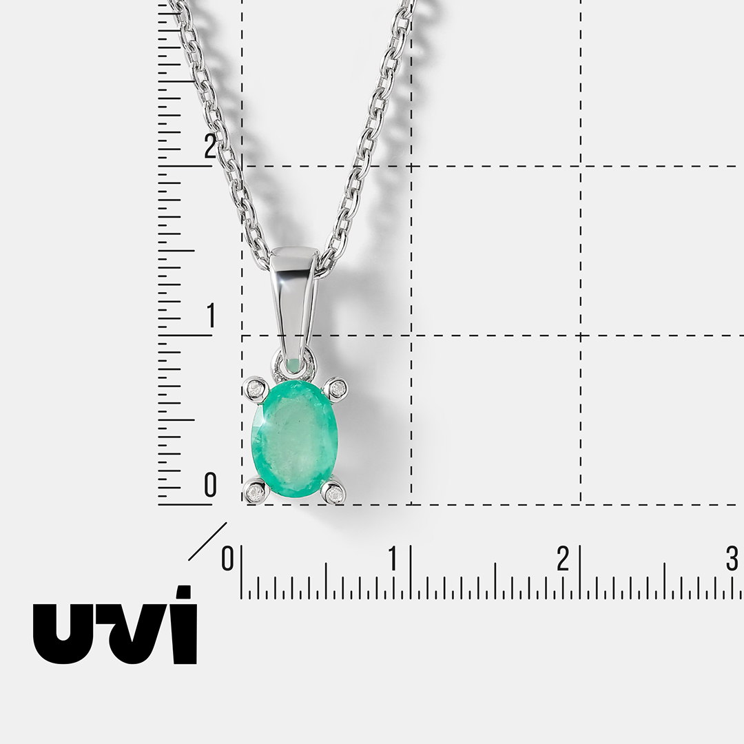 Серебряная подвеска с изумрудом