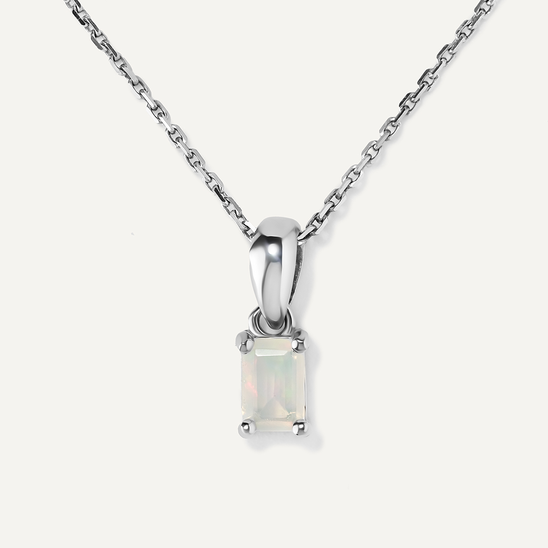 Серебряная подвеска с опалом