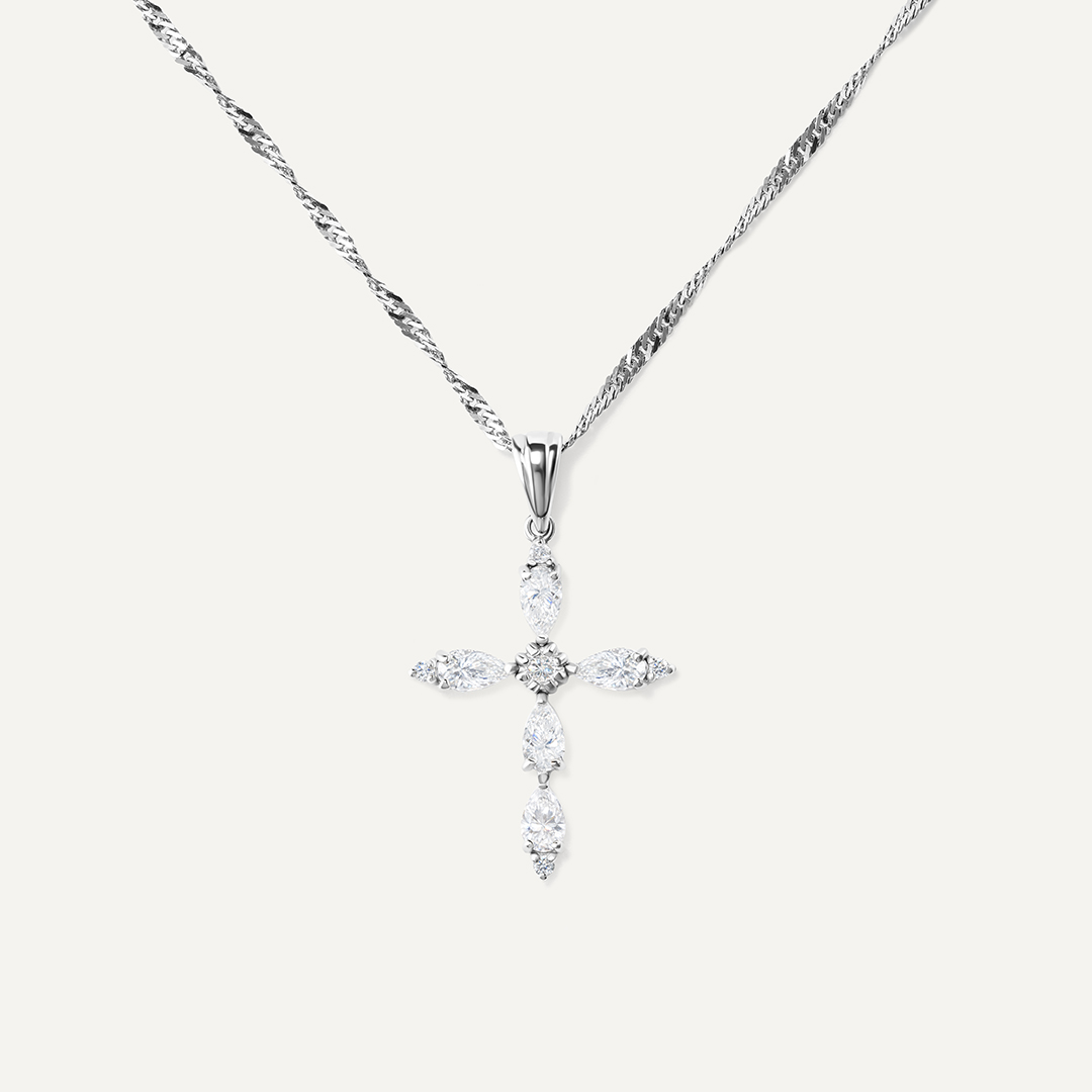 Серебряная подвеска-крест с муассанитами