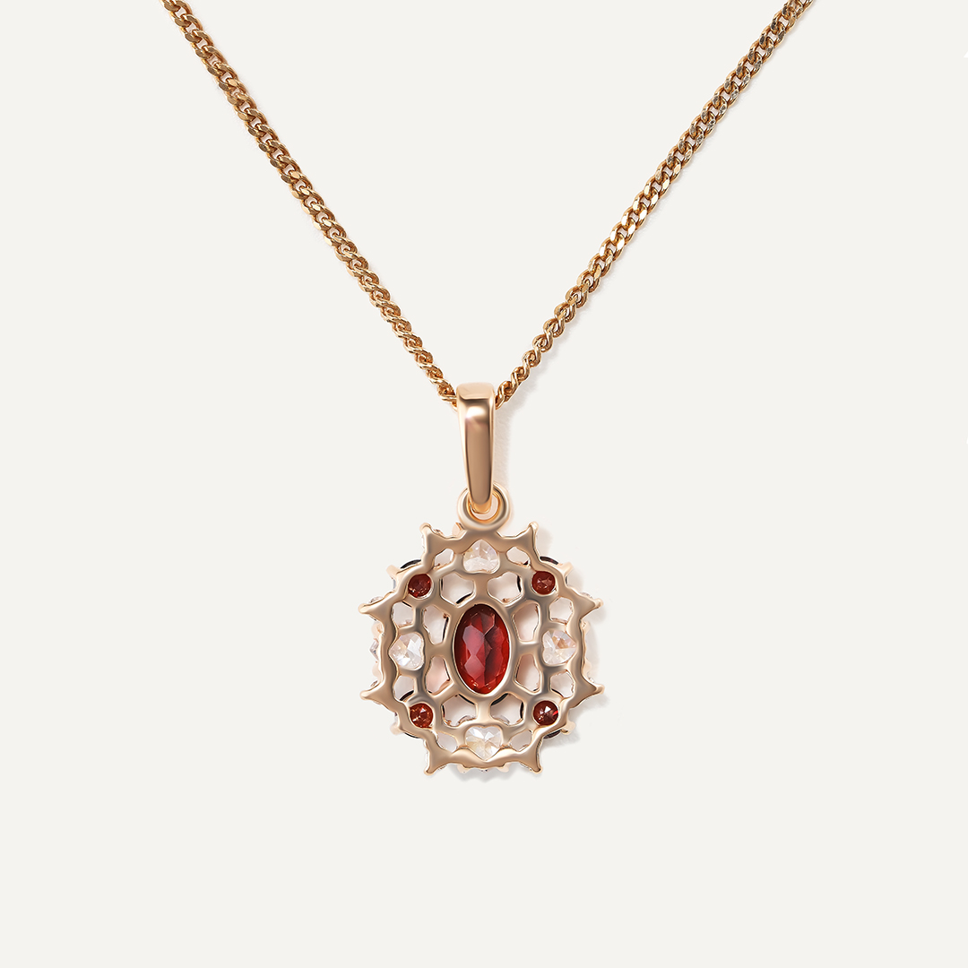 Серебряная подвеска с гранатами