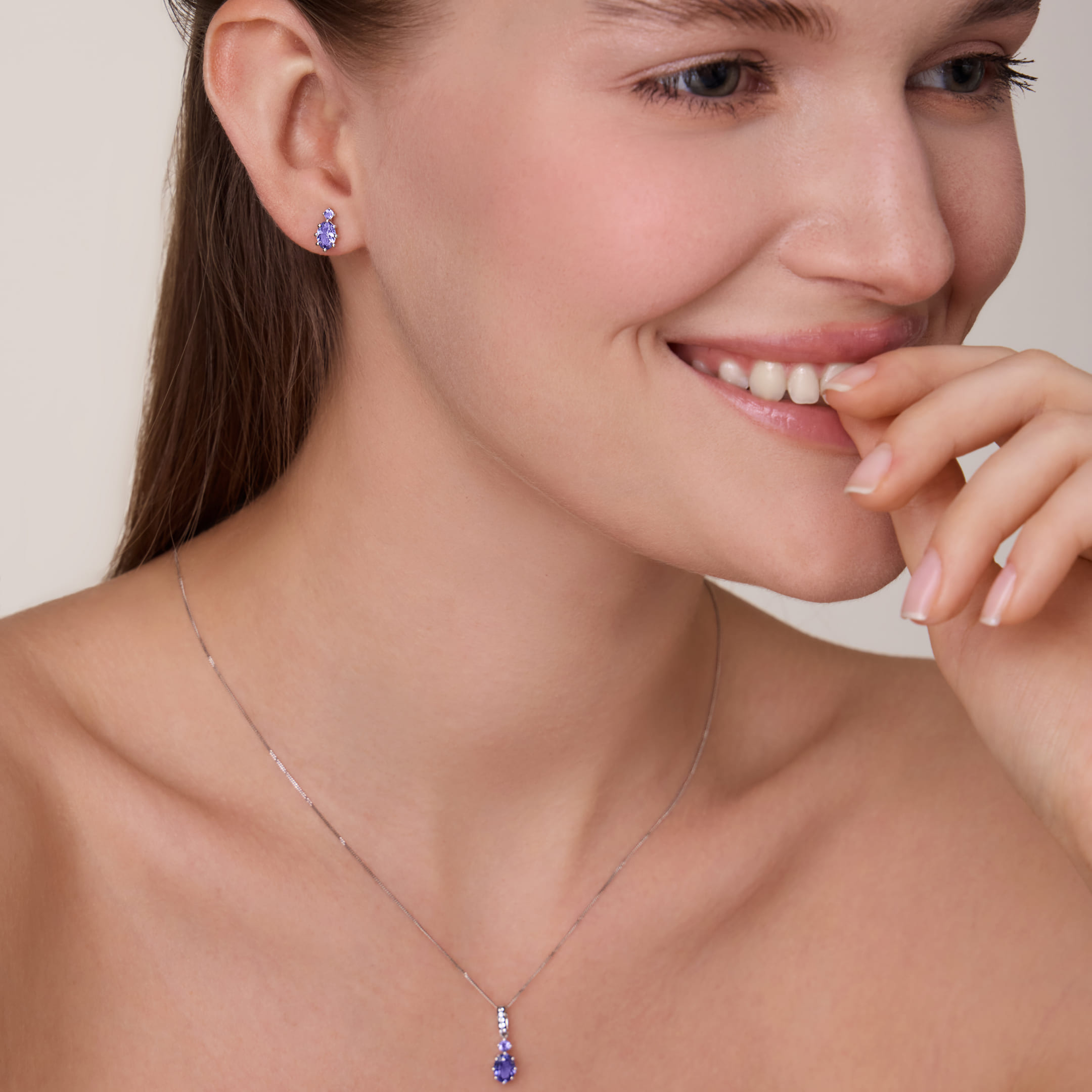 Серебряная подвеска с танзанитами