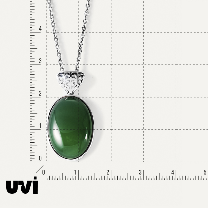 Серебряная подвеска с зеленым халцедоном