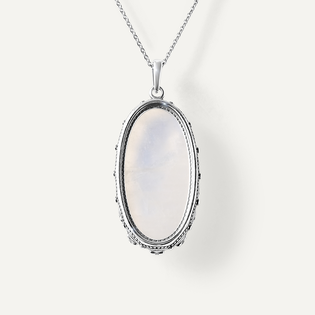 Серебряная подвеска с лунным камнем