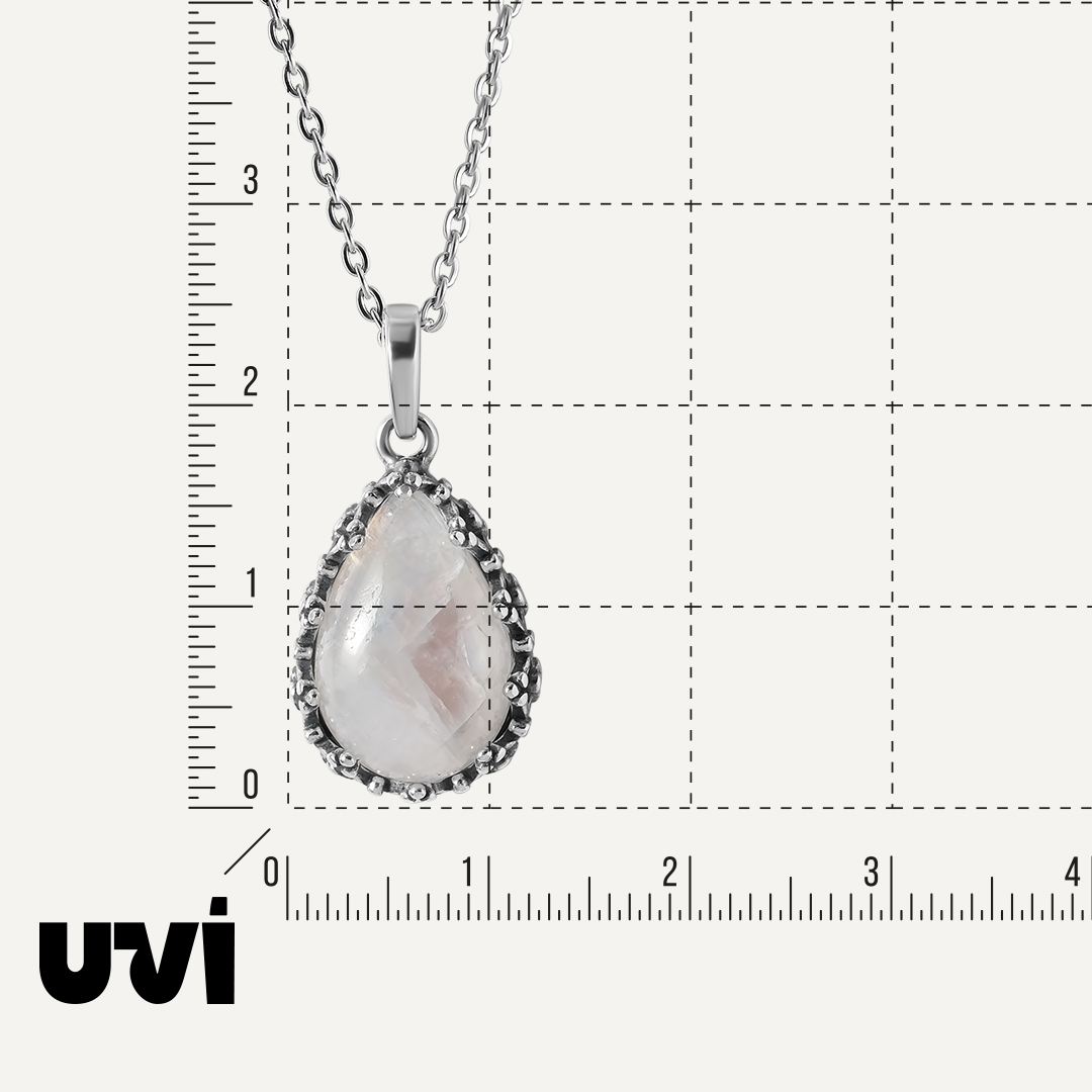 Серебряная подвеска с лунным камнем