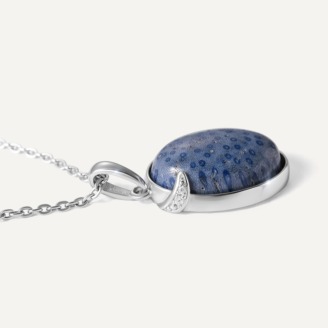 Серебряная подвеска с кораллом Акори