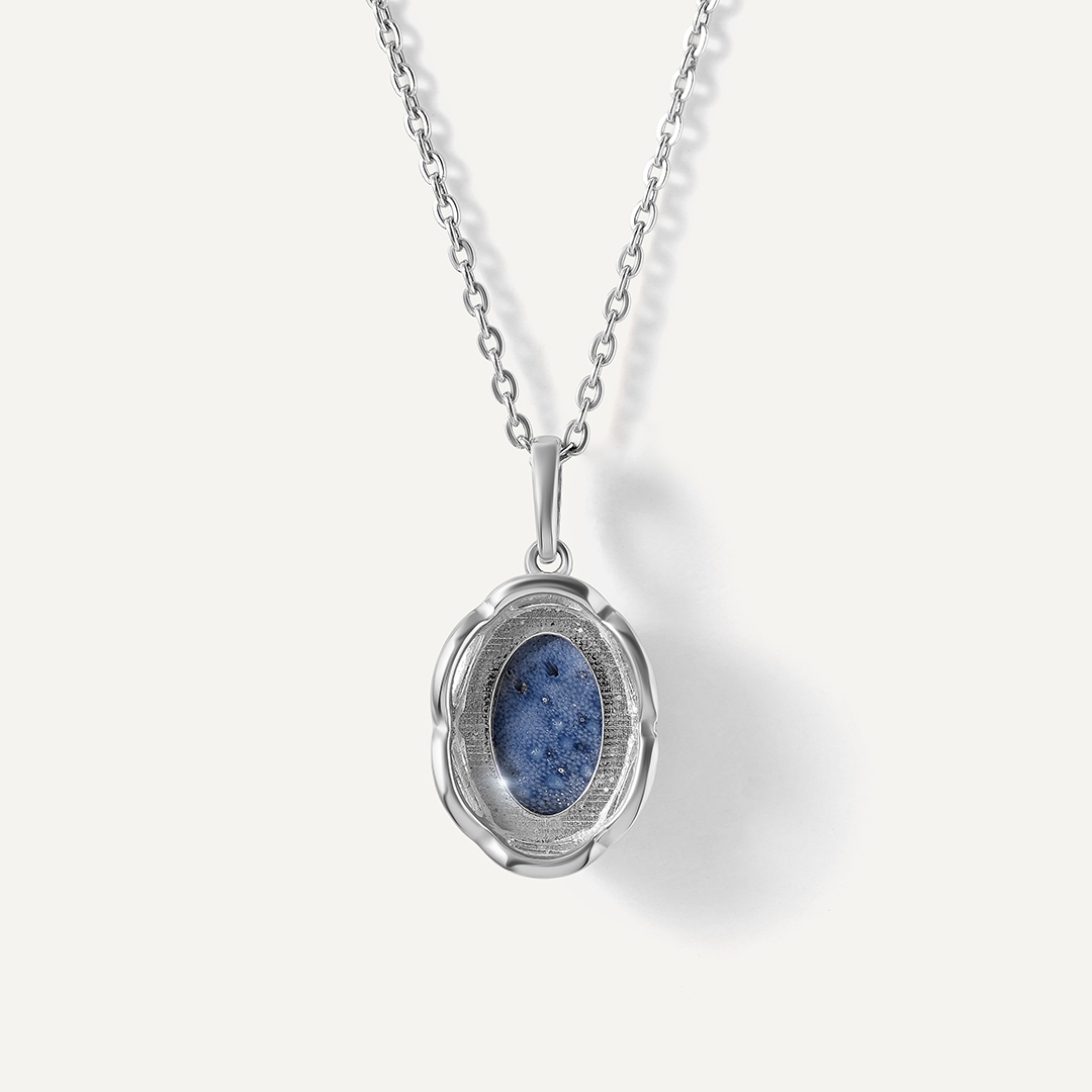 Серебряная подвеска с кораллом Акори