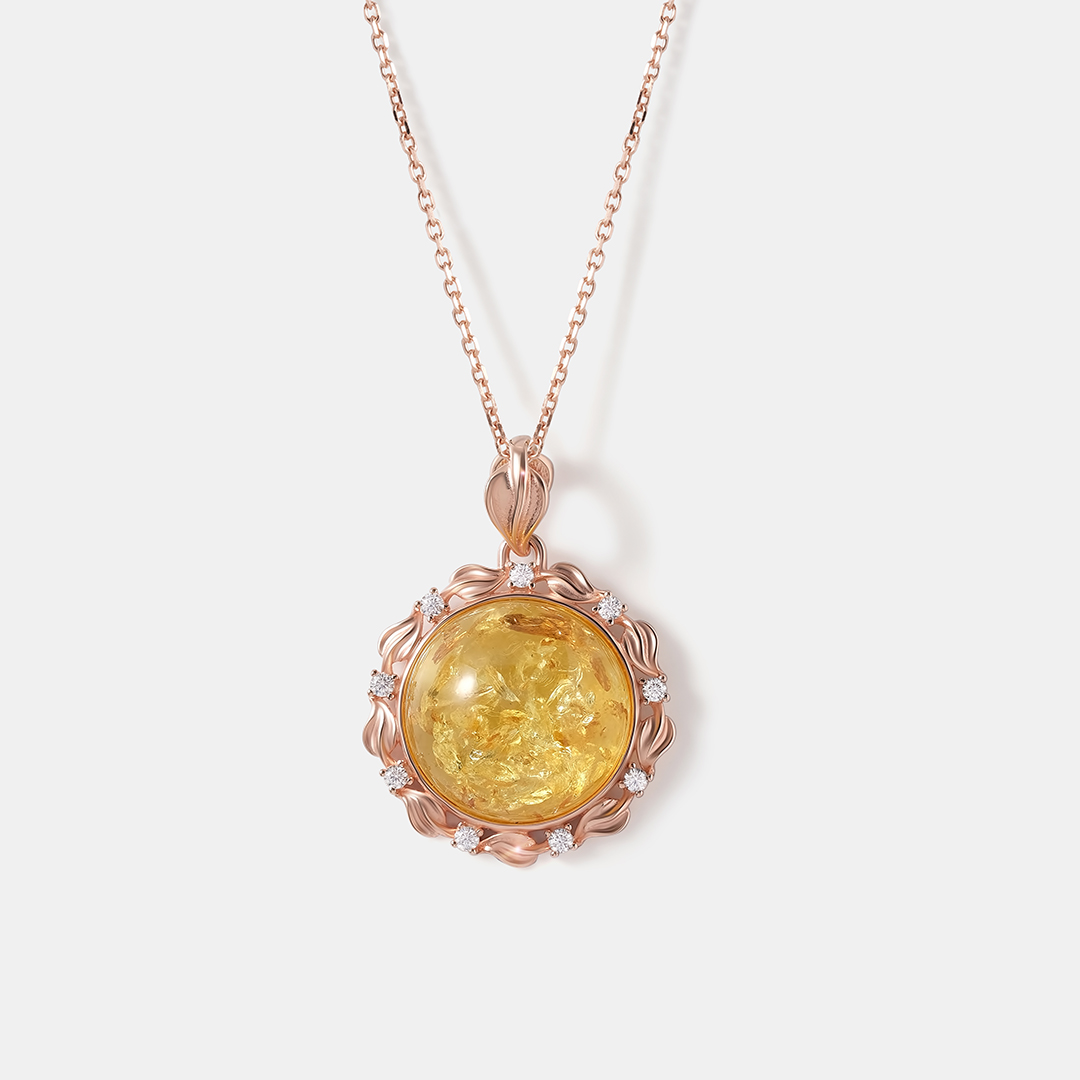 Серебряная подвеска с янтарем