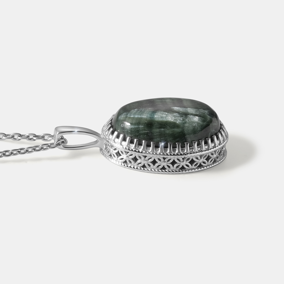 Серебряная подвеска с серафинитом