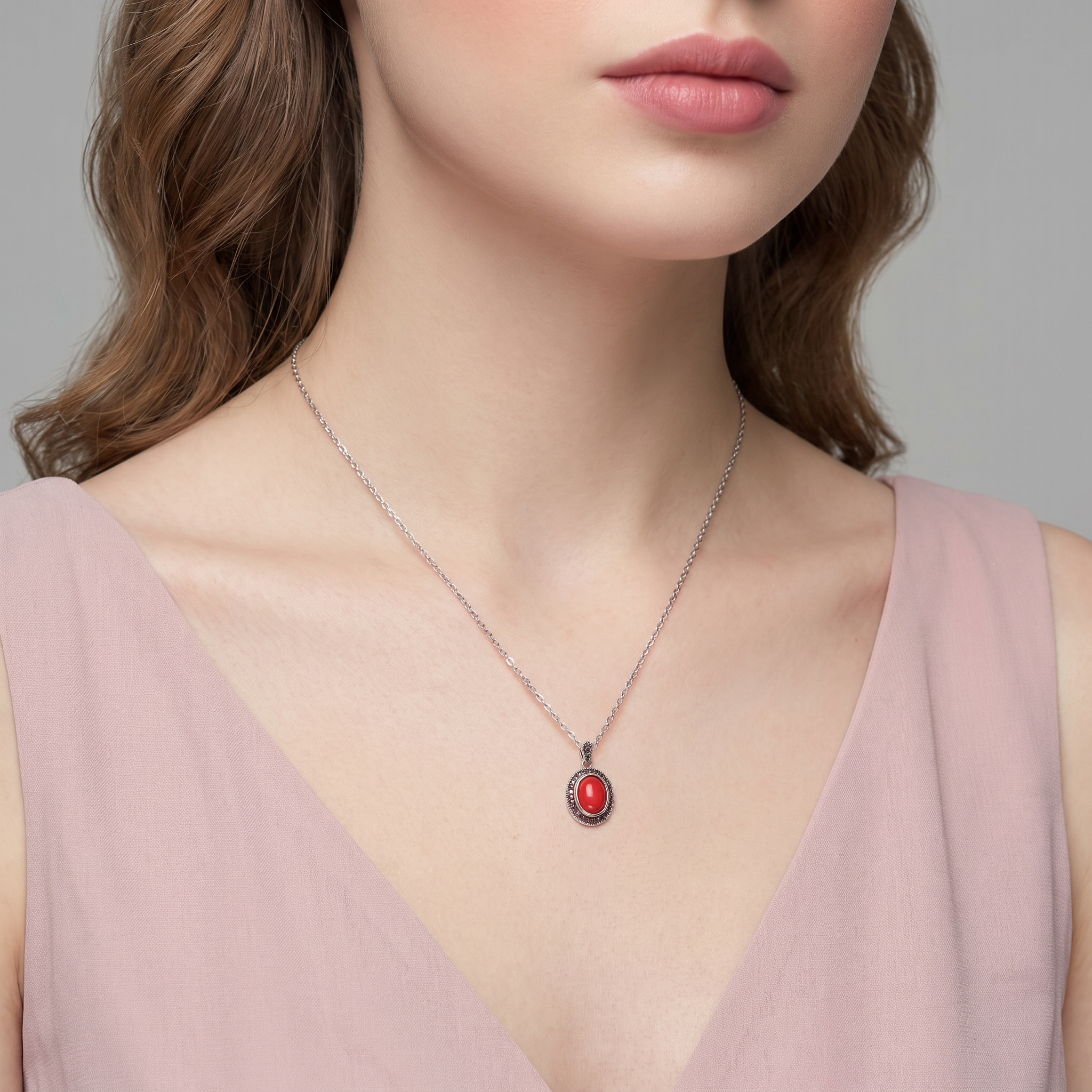 Серебряная подвеска с кораллом