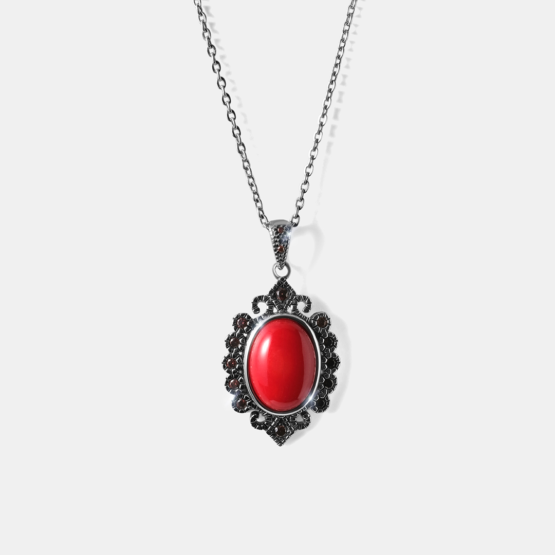 Серебряная подвеска с кораллом