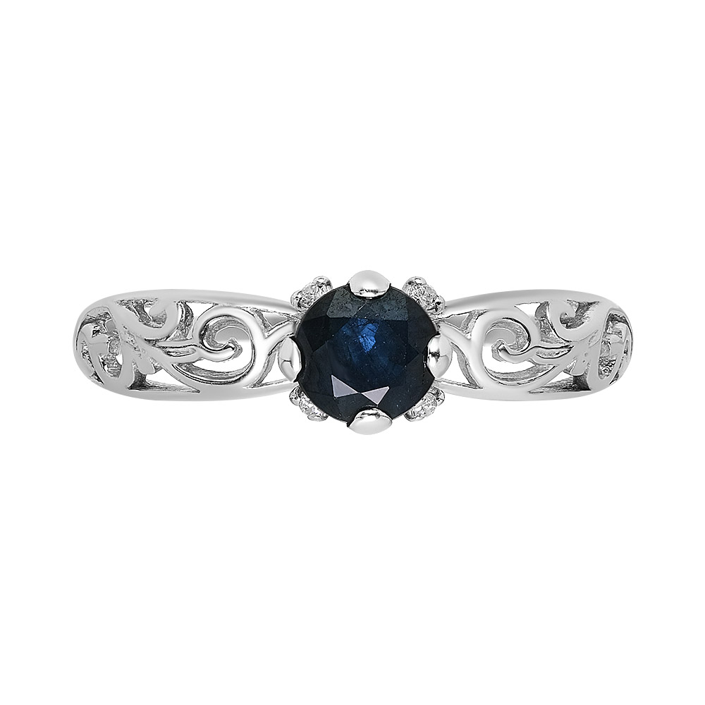 Серебряное кольцо 925 пробы; вставки 1 Сапфир U/2 0,599; 4 Фианит бесцв.;