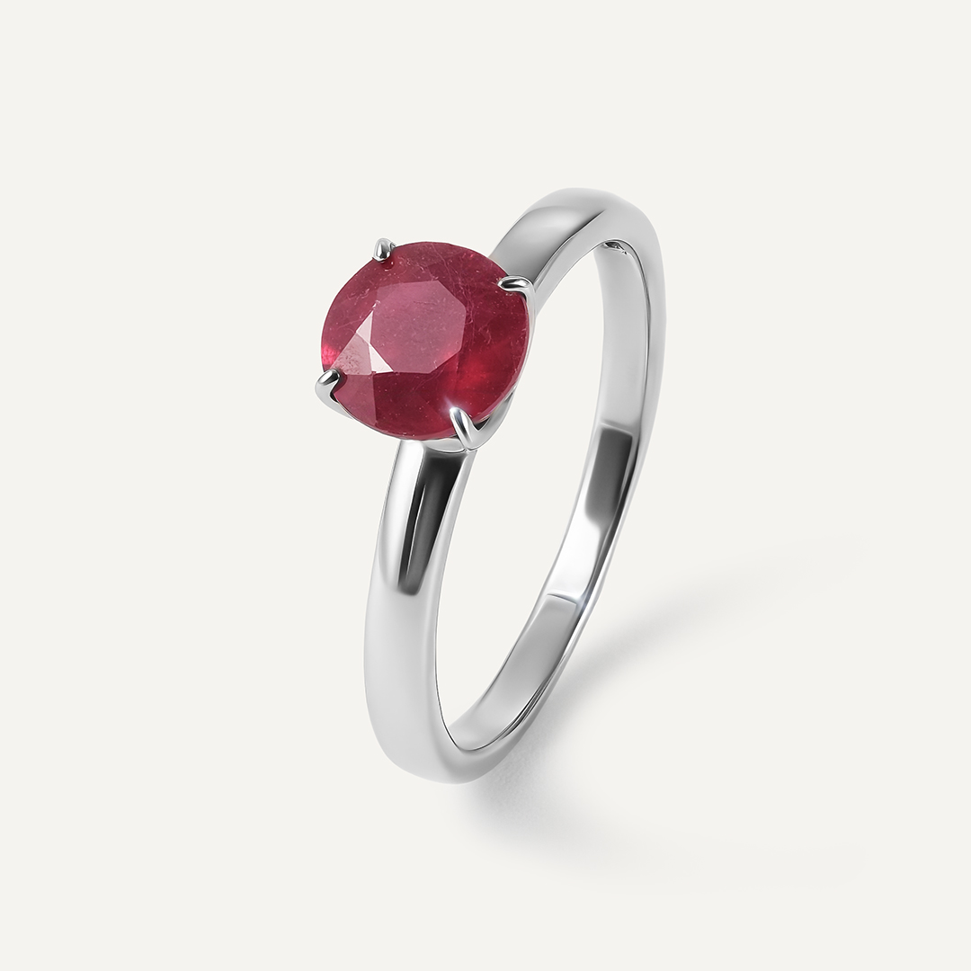Серебряное кольцо с рубином