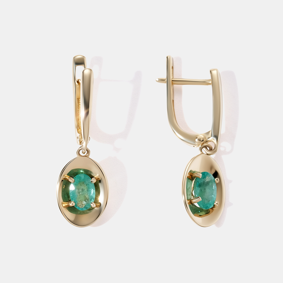 Серьги из желтого золота с изумрудами