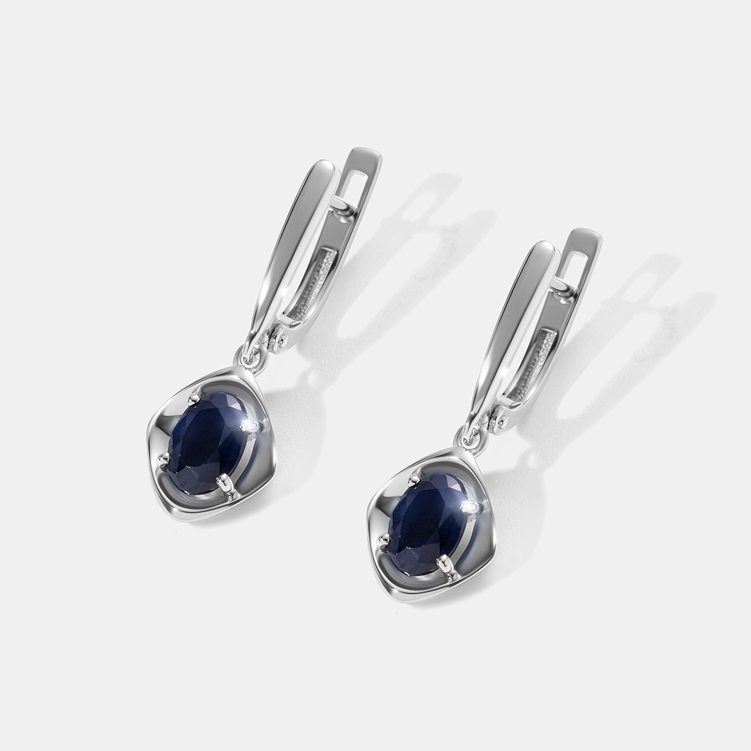 Серьги из белого золота с сапфирами