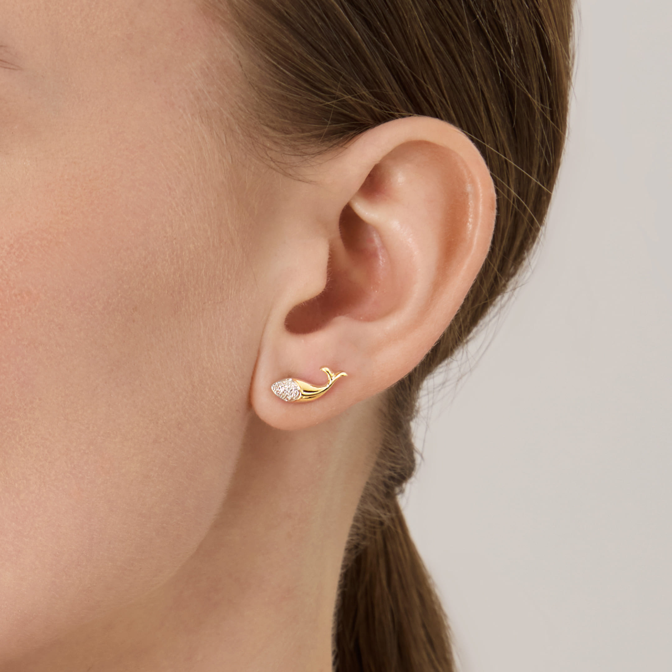 Серьги-пусеты из желтого золота с бриллиантами