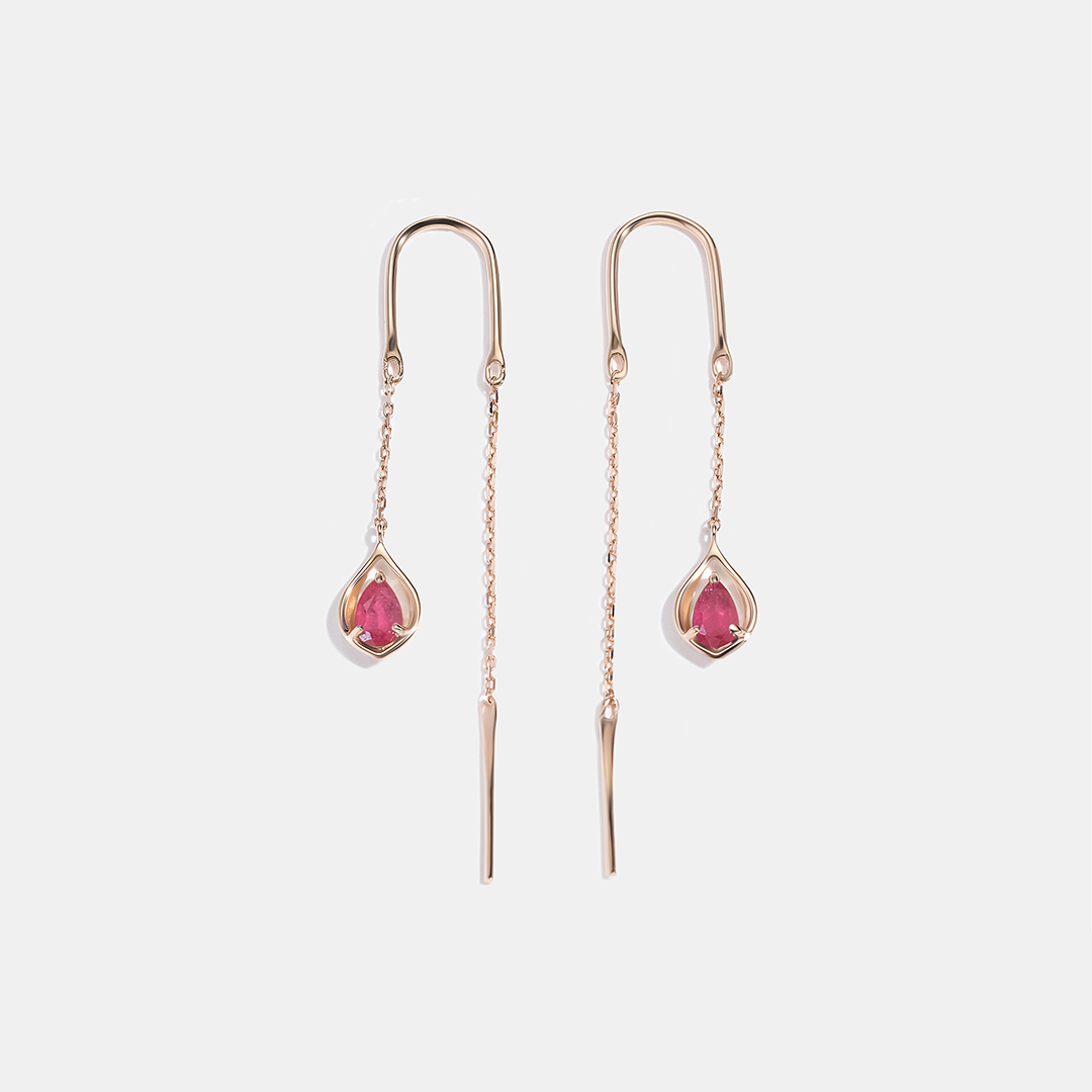 Серьги-протяжки из золота с рубинами