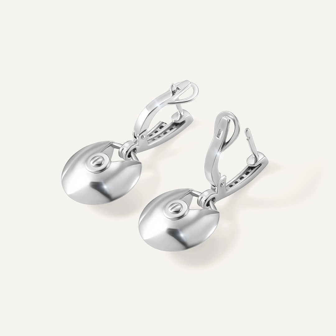 Серьги из белого золота с бриллиантами