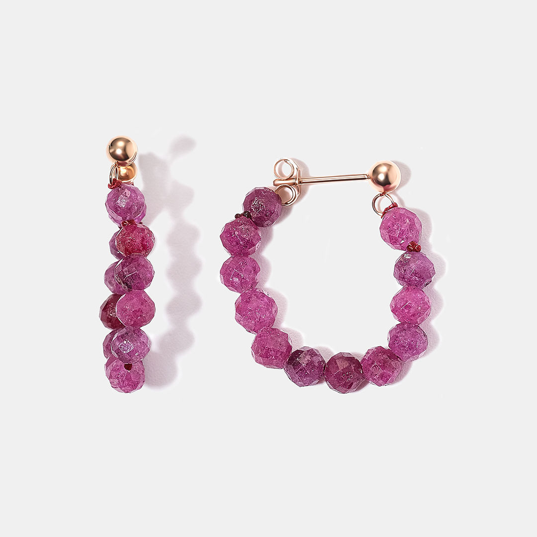 Серьги-пусеты из золота с рубинами