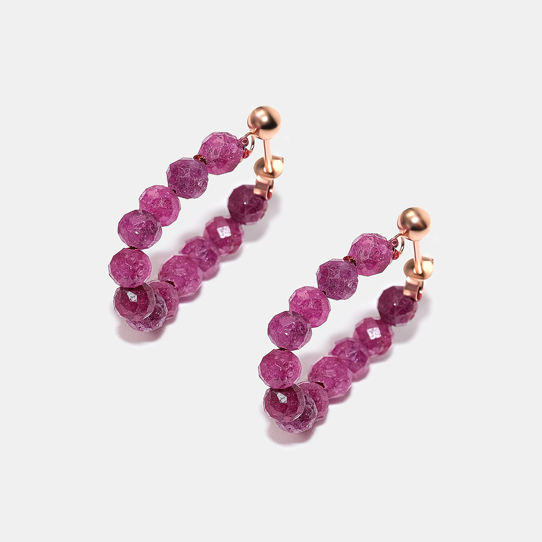 Серьги-пусеты из золота с рубинами