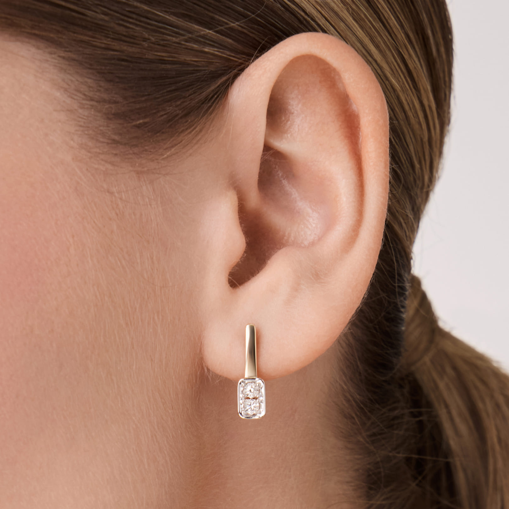 Серьги из желтого золота с бриллиантами