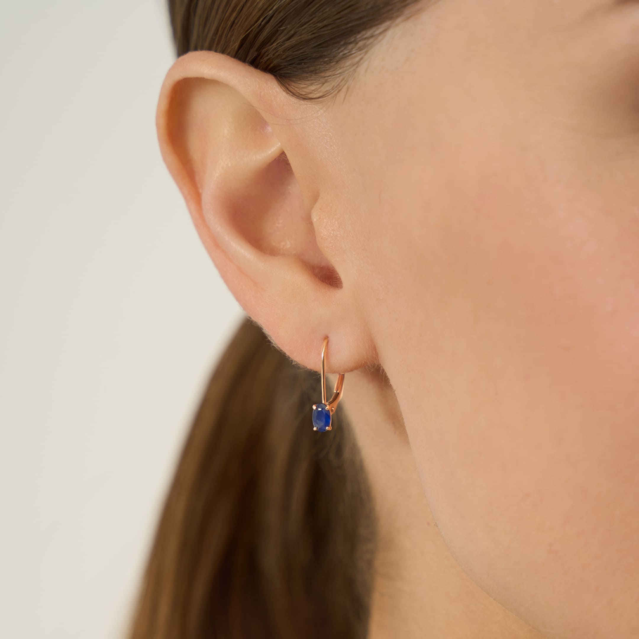 Серьги из золота с сапфирами