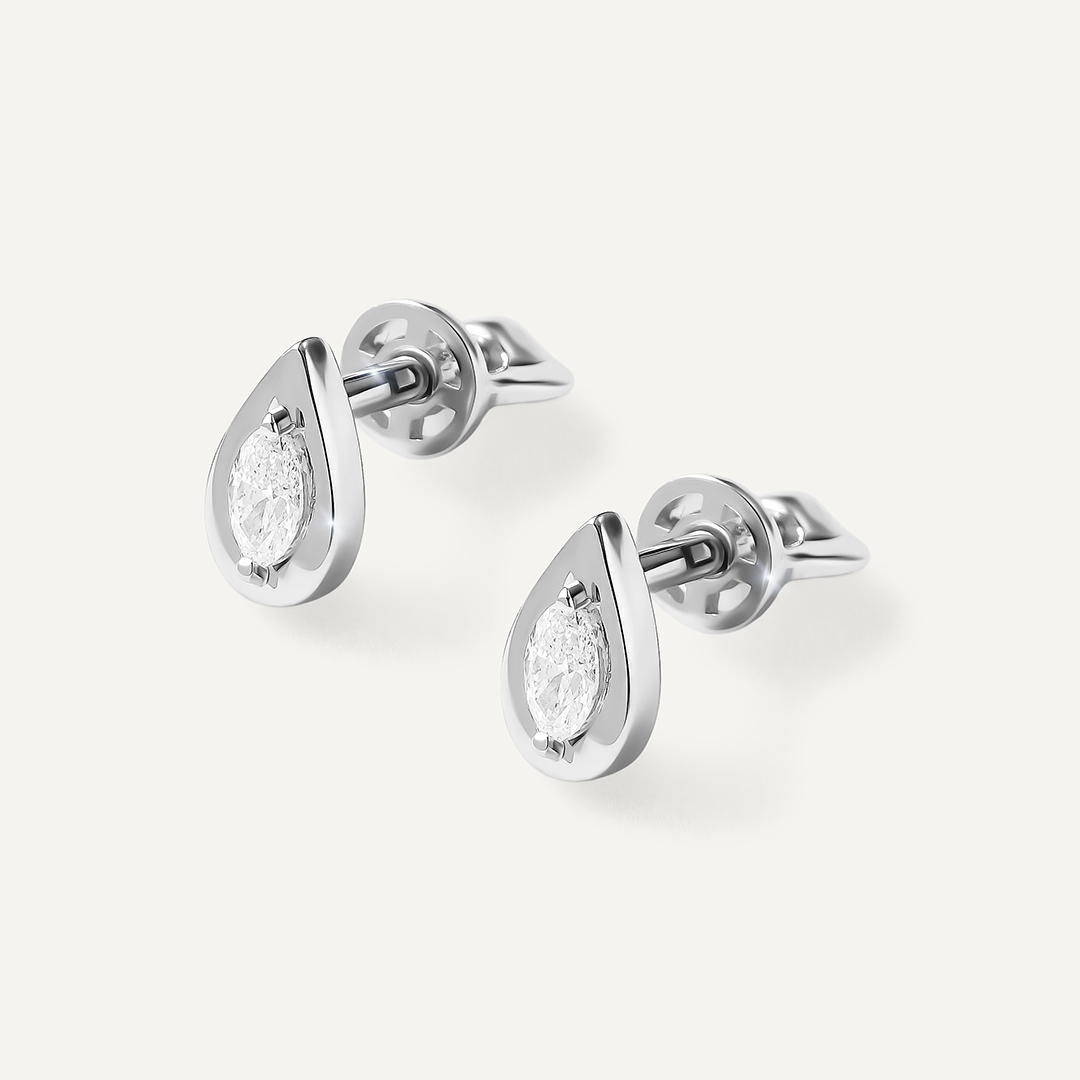 Серьги-пусеты из белого золота с бриллиантами